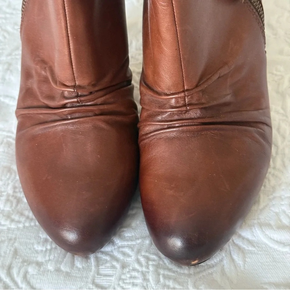 ALDO Cleophilia Brown Leather Ruched Ankle Bootie Boots size 8.5